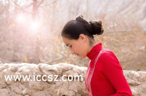 国产女同精品9,细腻情感与独特视角的青春共鸣 第2张 国产女同精品9,细腻情感与独特视角的青春共鸣 第2张